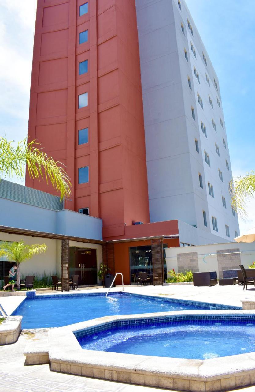 La Quinta By Wyndham Tegucigalpa Hotel Ngoại thất bức ảnh